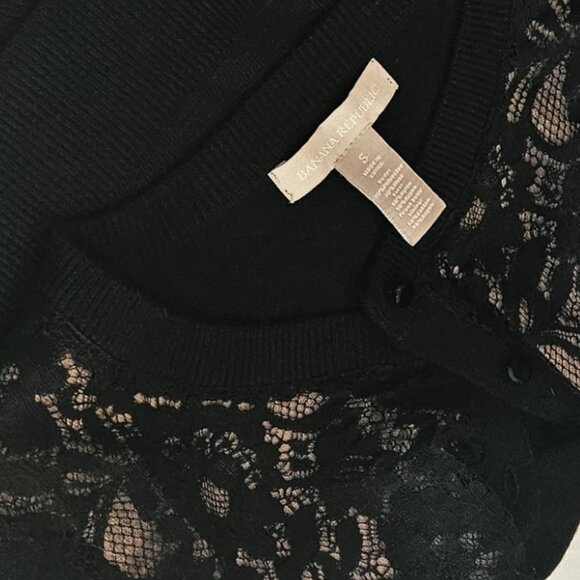 BANANA REPUBLIC black knit wool blend cardigan with front lace detailing - Picture 12 of 12